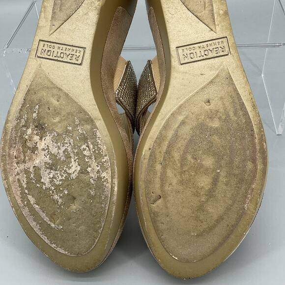 Kenneth Cole Reaction Women’s Pepea Cross Jewel Wedge Sandals Gold Size 7.5M - Picture 8 of 10